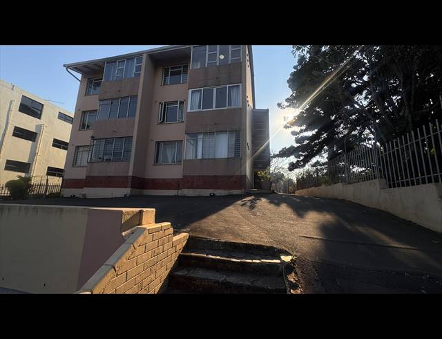 1.5 BEDROOM APARTMENT FOR SALE IN MORNINGSIDE